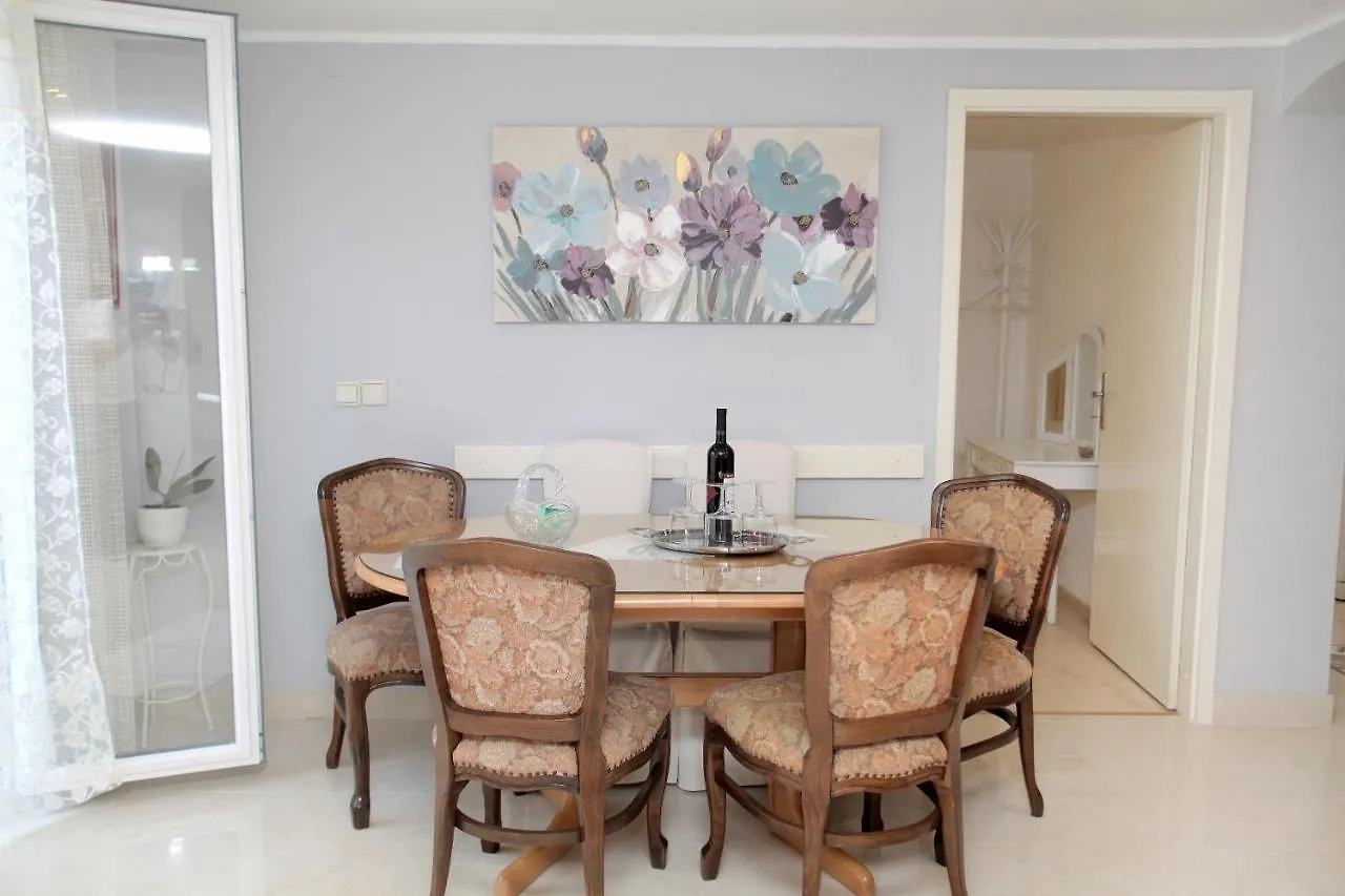 טרוגיר Apartment Eva