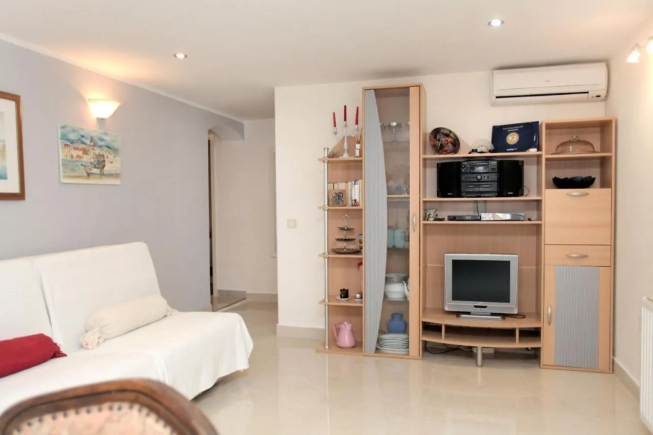 טרוגיר Apartment Eva