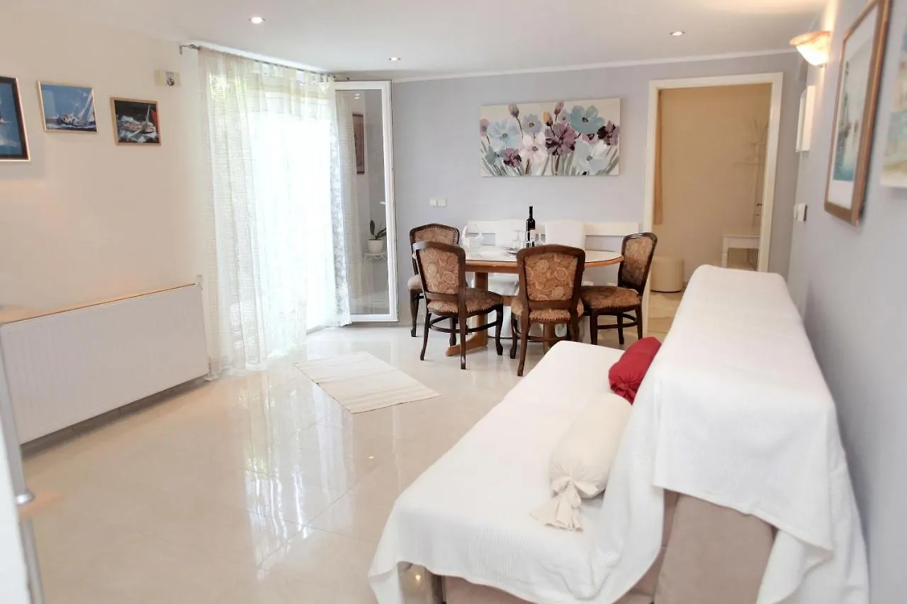 Apartment Eva Trogir